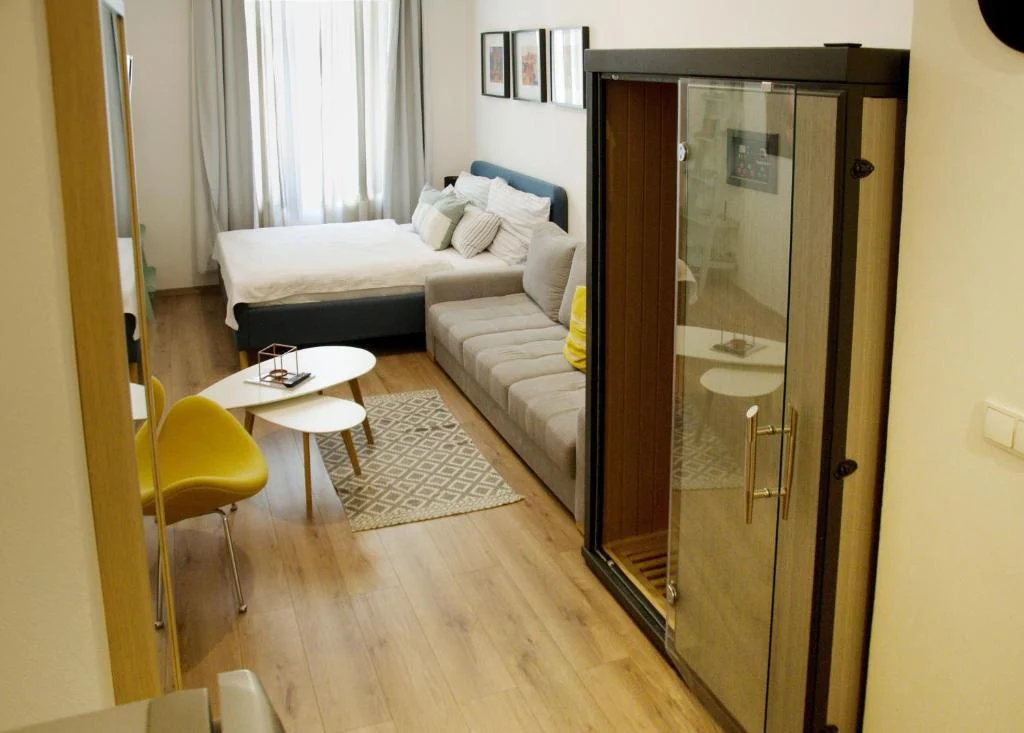 Innenansicht 2 des Apartmenttyps Sauna Room bei CHILL Apartments