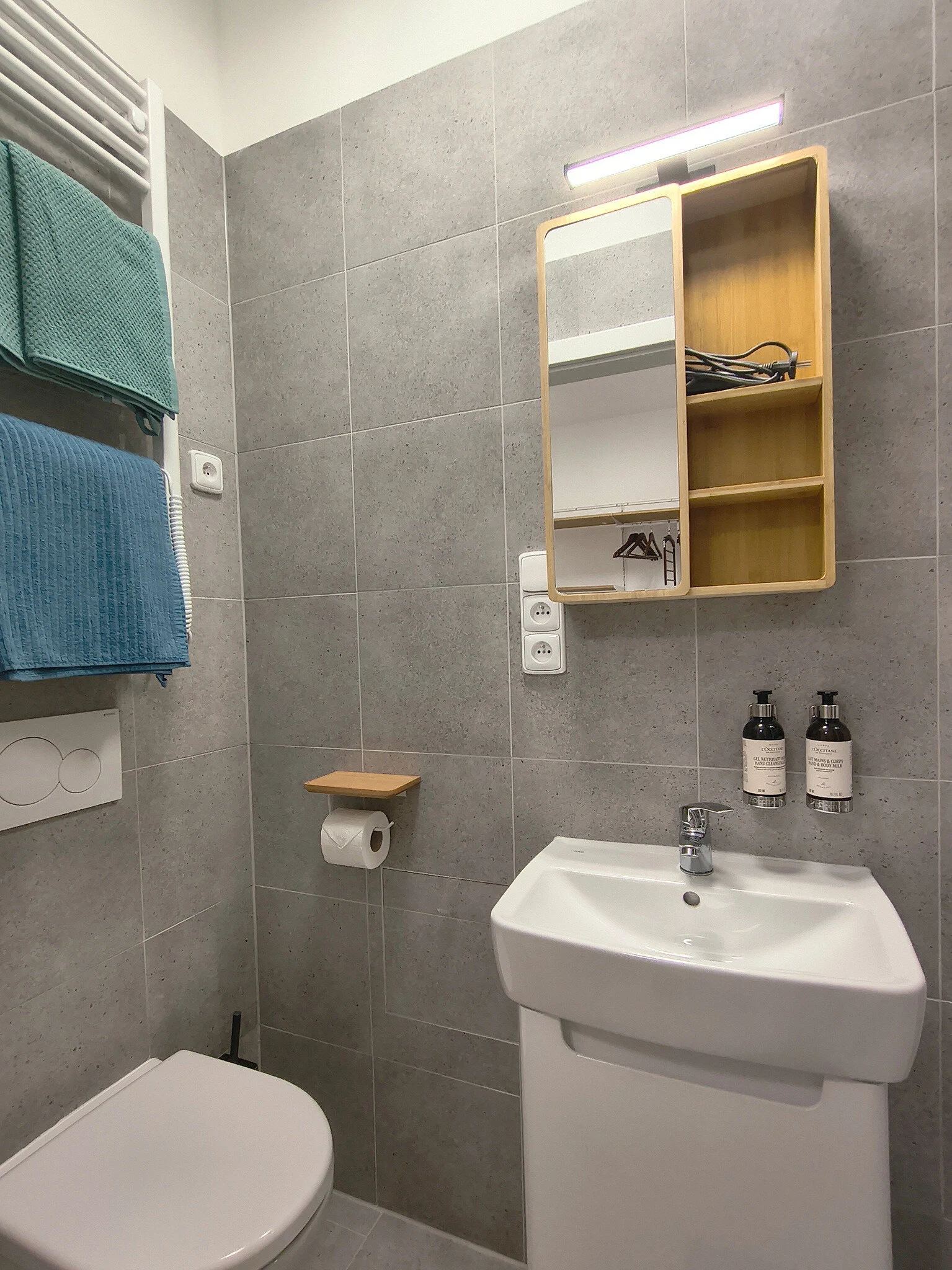 Innenraum oder Badezimmer von Zimmer 404 bei CHILL Apartments