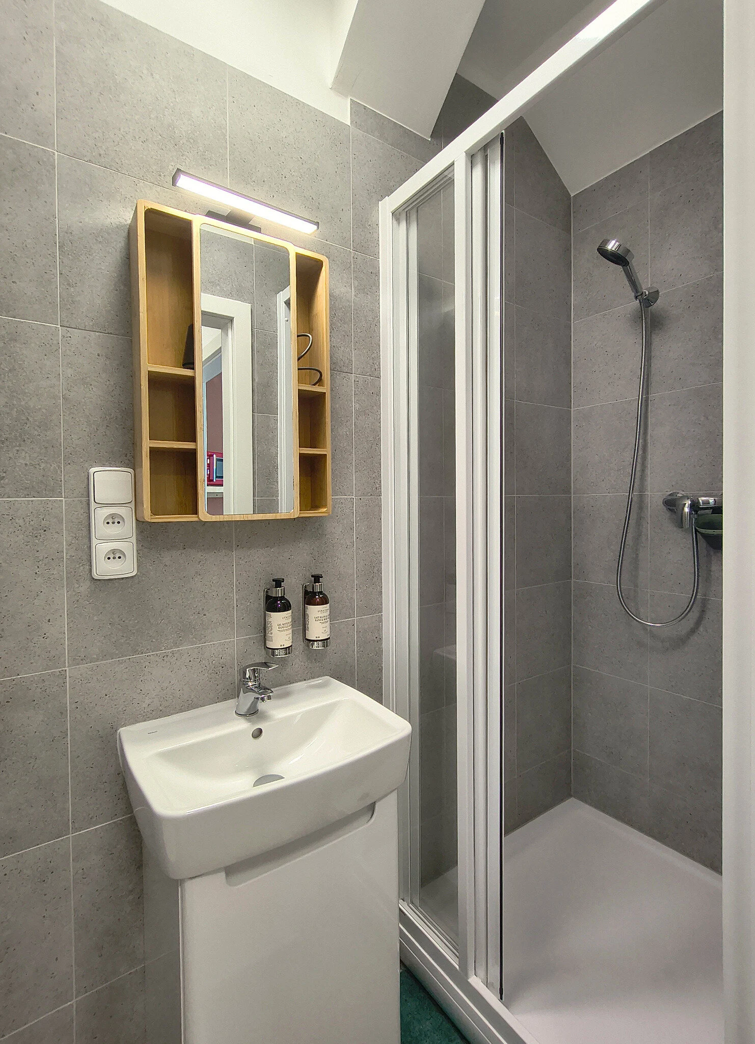 Innenraum oder Badezimmer von Zimmer 406 bei CHILL Apartments