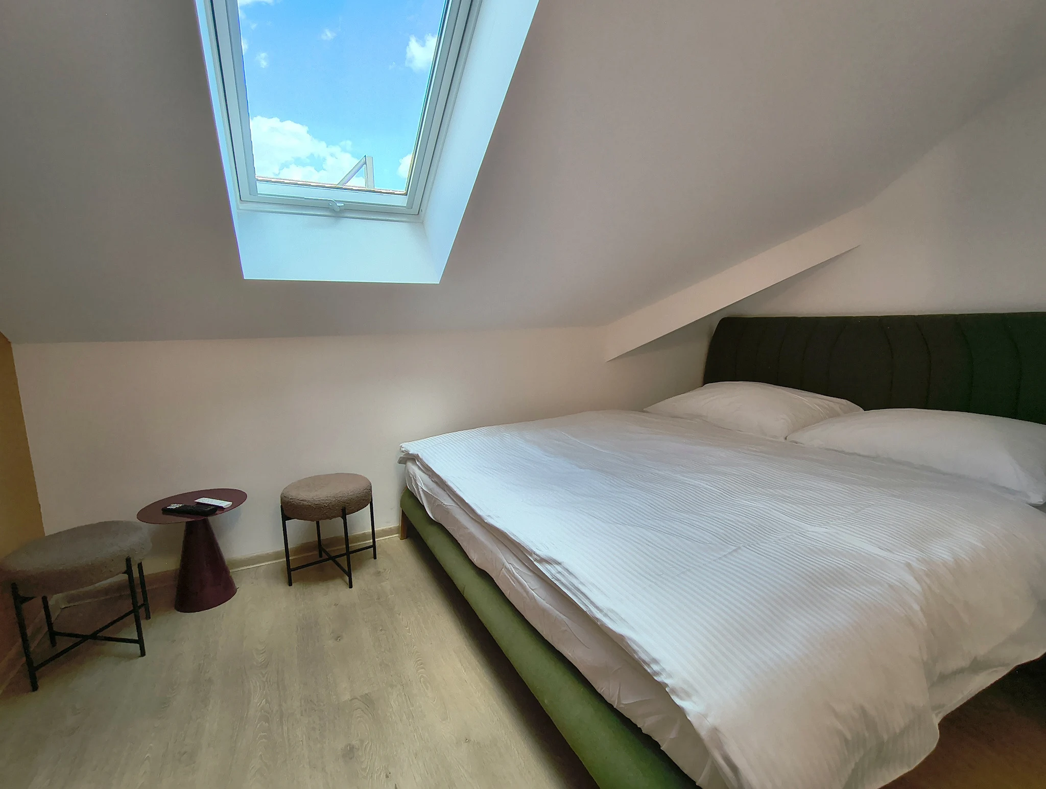 Zimmer 407 im vierten Stock der CHILL Apartments