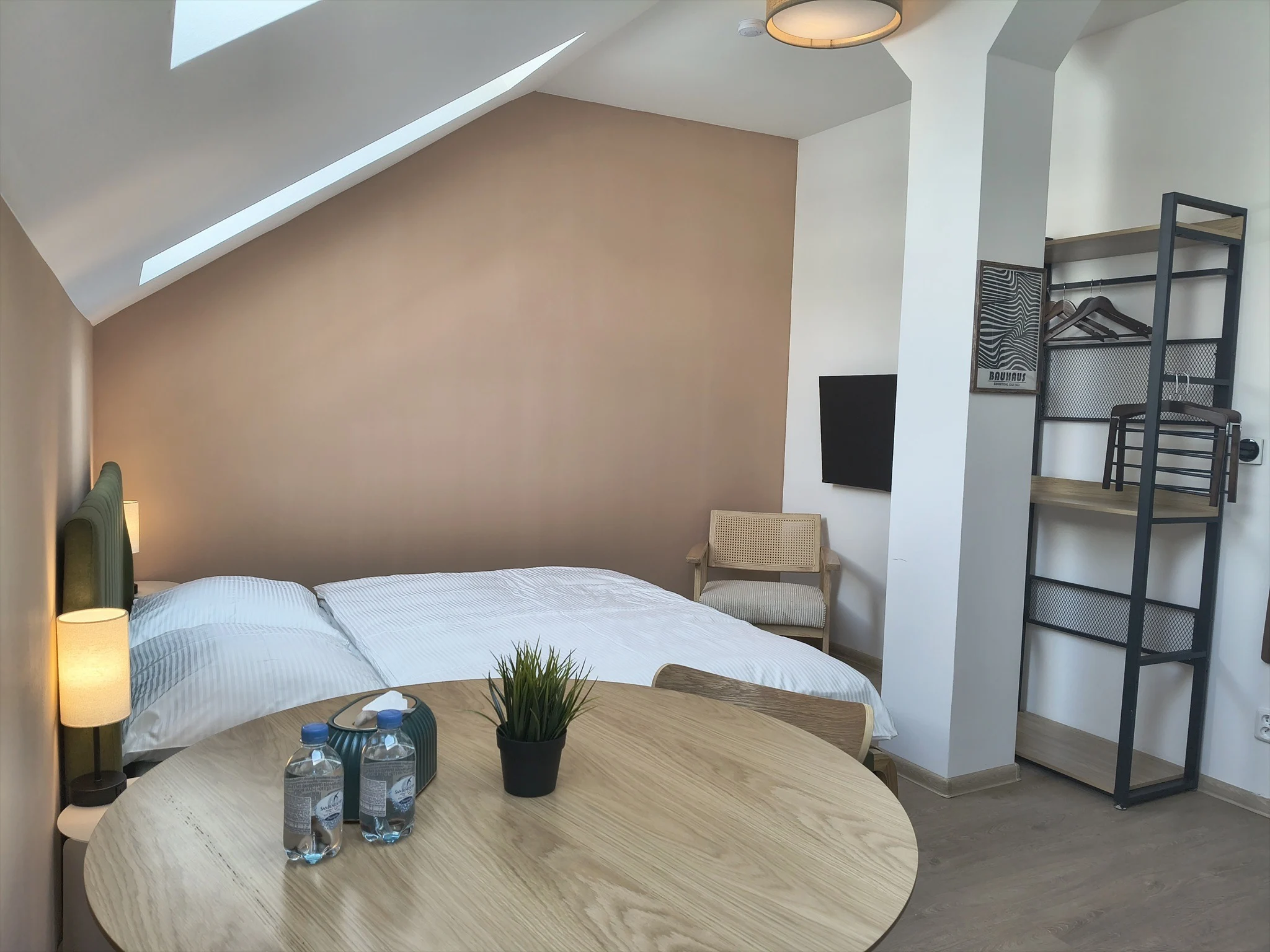 Zimmer 409 im vierten Stock der CHILL Apartments