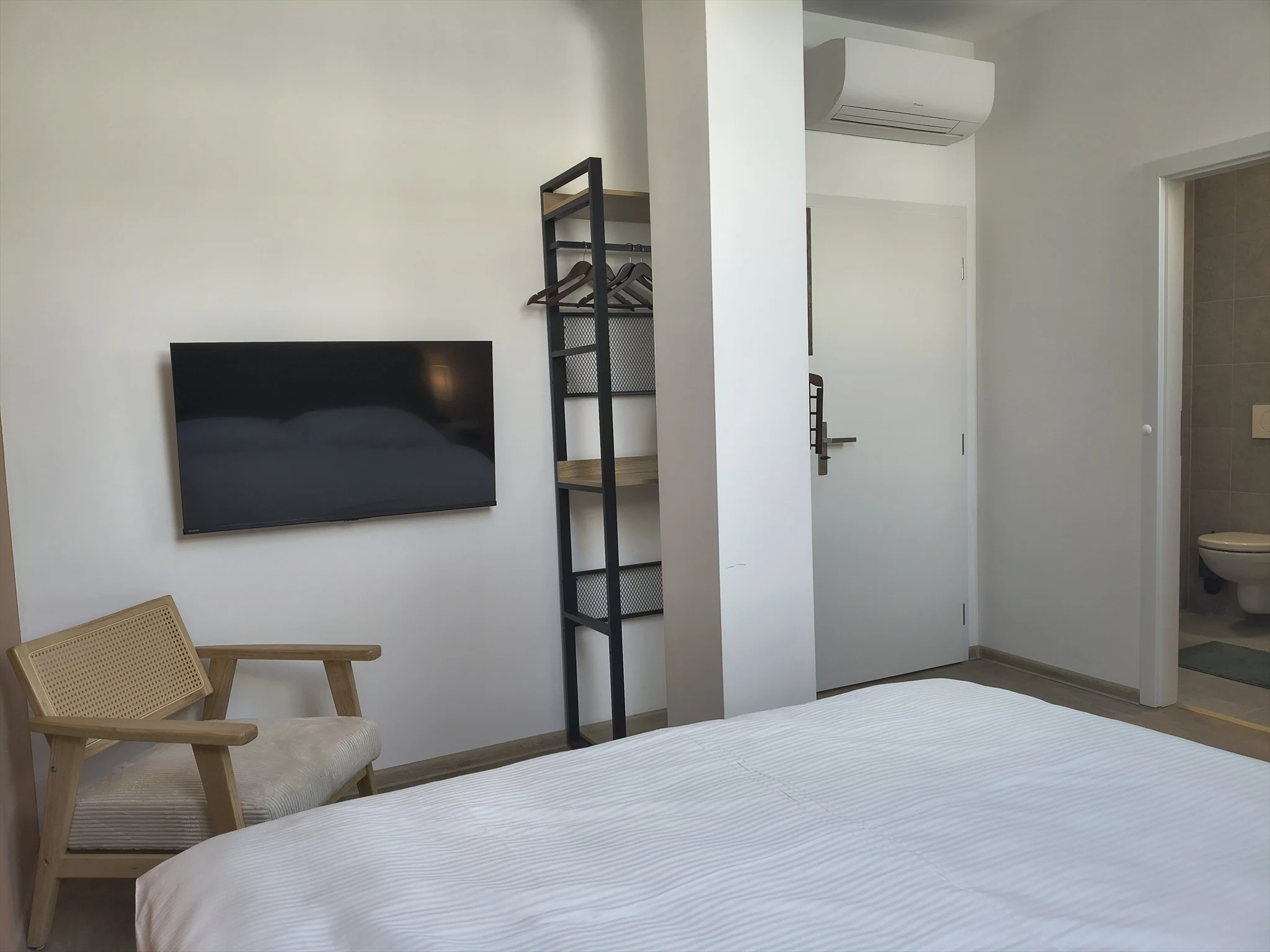 Innenraum oder Badezimmer von Zimmer 409 bei CHILL Apartments