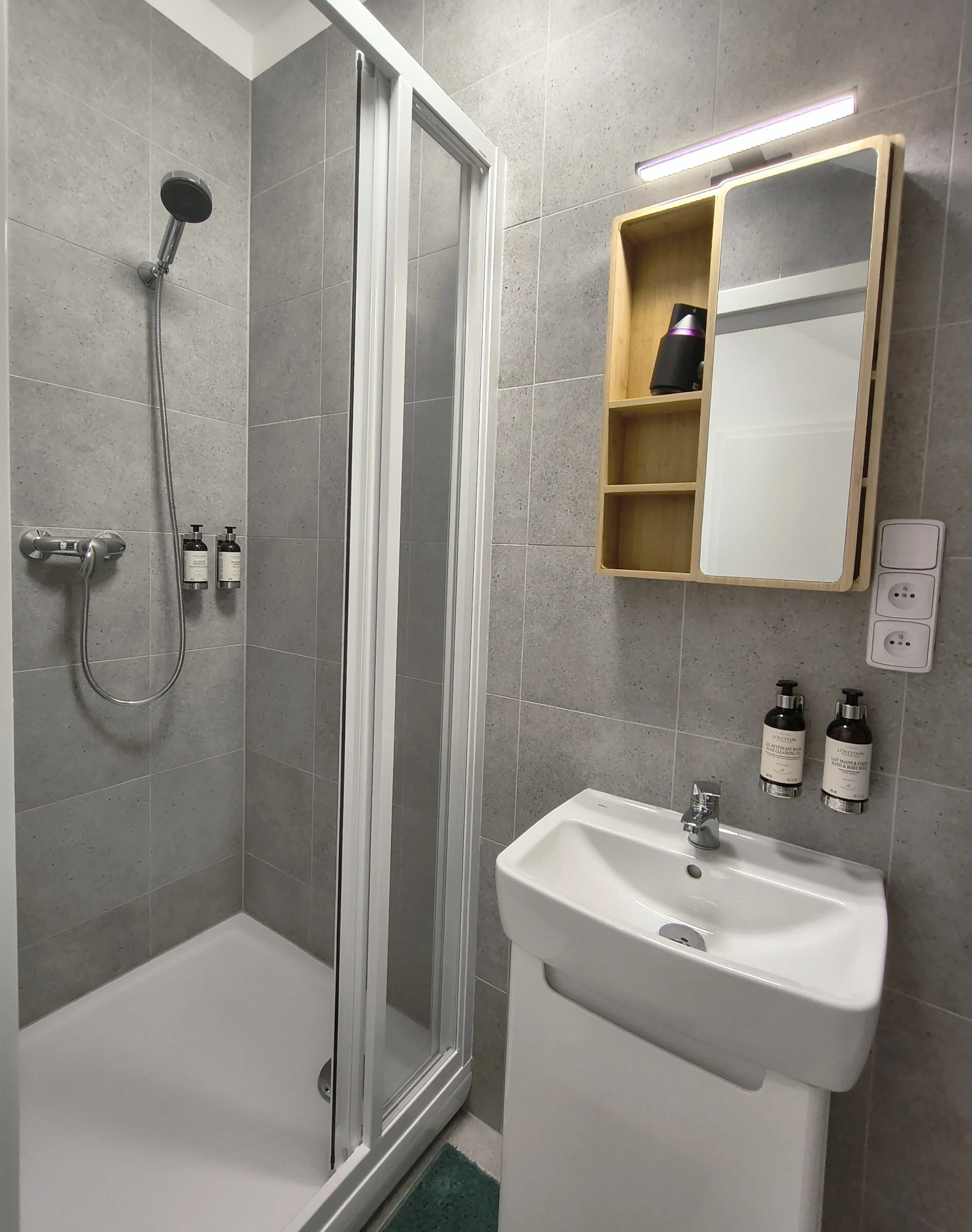Interior or bathroom photograph of room 410 at CHILL Apartments